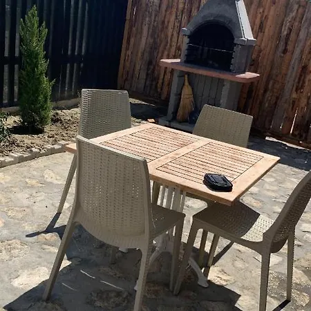 Mos Villas